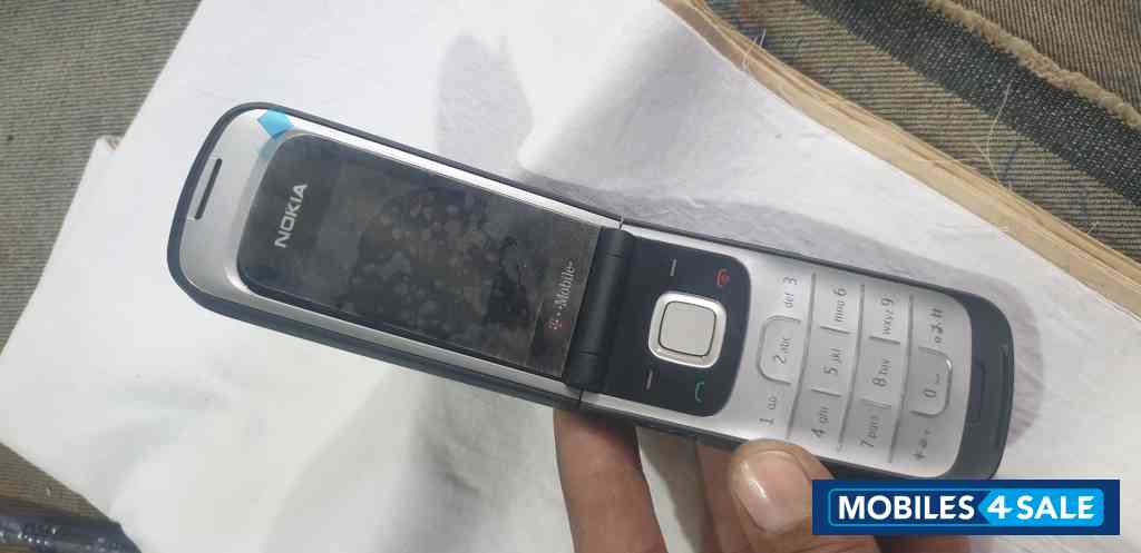 Nokia 2720