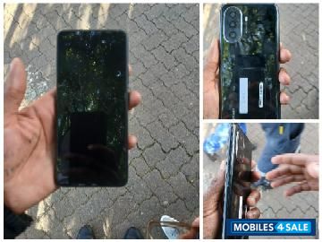 Black Huawei Nova Y70